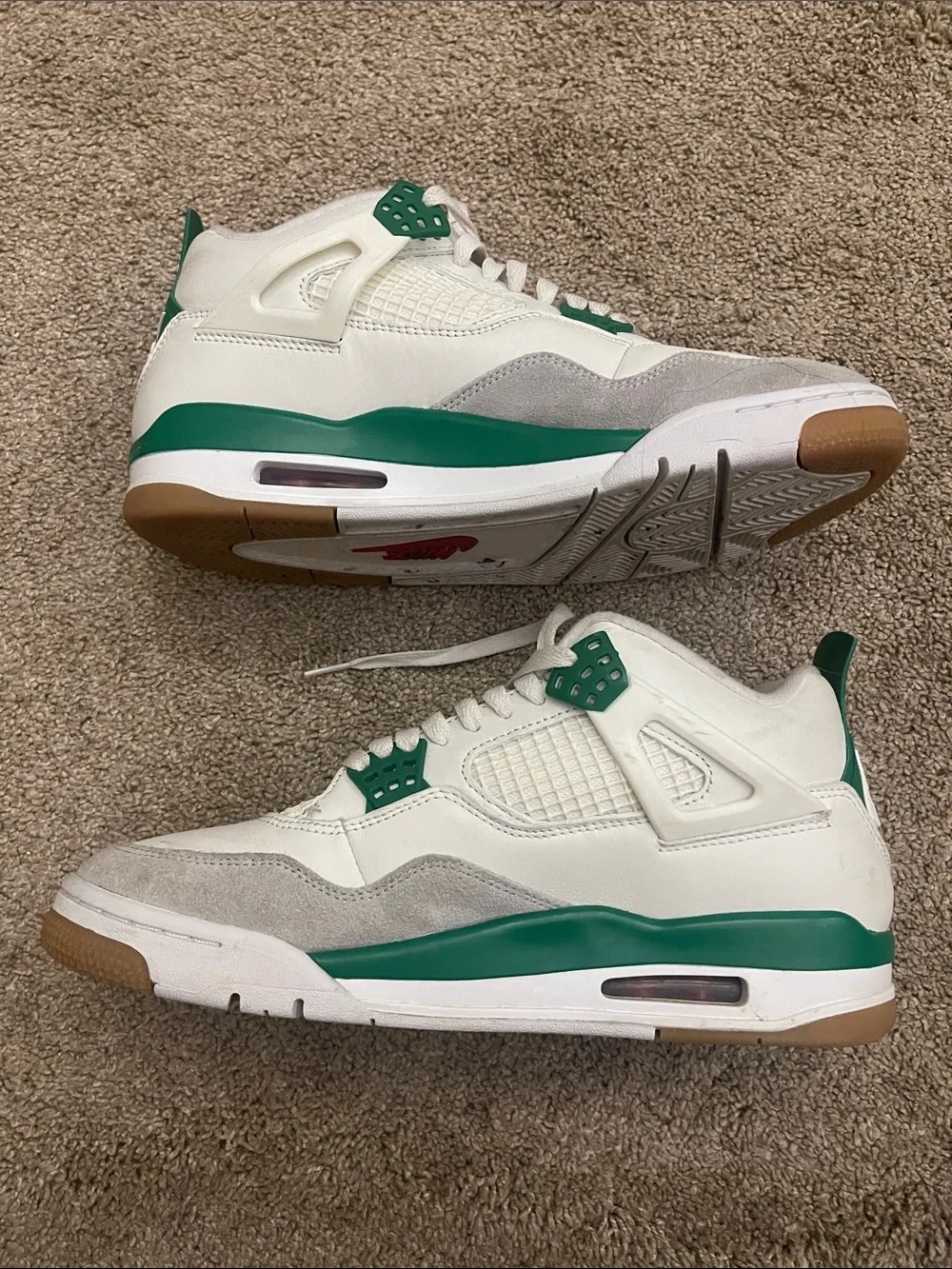 Nike SB x Air Jordan 4 Retro “Pine Green”